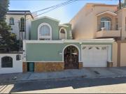 Casa en venta en Valle Dorado, Ensenada, Baja California