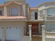 Casa en venta en Valle Dorado, Ensenada, Baja California
