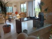 Casa en Venta en Valle Escondido con Jardín