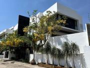 Casa en Venta en Valle Imperial, coto concordia,...