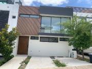 Casa en Venta en Valle Imperial Coto Galo 108