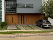 Casa en venta en Valle Imperial. Única en su tipo!