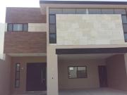Casa en Venta en valles de cristal, Monterrey, Nuevo León