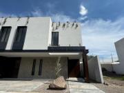 Casa en venta en Valles del Molino