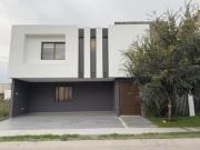 Casa en Venta en Valles del Molino