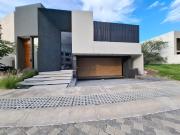 CASA EN VENTA EN VALLES DEL MOLINO LEON GTO CON 4...