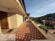 Casa en venta en Vallirana. Chalet exclusivo con...
