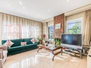 Casa en venta en Vallromanes. Excelentes vistas, pista...