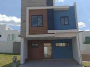 CASA EN VENTA EN VENTA EN FRACCIONAMIENTOIONAMIENTO LA...