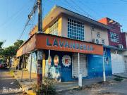 Casa en venta en Veracruz con local comercial Col. Díaz...