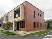 casa en venta en vereda carmen de viboral. Cod V27533