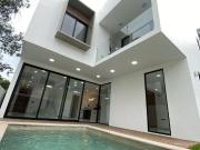CASA EN VENTA EN VIA CUMBRES