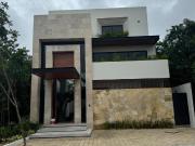 CASA EN VENTA EN VIA CUMBRES CC