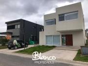 Casa en Venta en Vila Marina I, Villanueva, Tigre,...