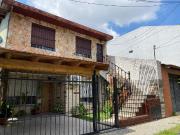 CASA EN VENTA EN VILLA BALLESTER 4 AMBIENTES