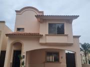 Casa en venta en Villa California, Tlajomulco de Zúñiga,...