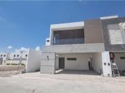 Casa en venta en Villa de las Palmas, Torreón, Coahuila...