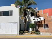 Casa en Venta en Villa de Zavaleta, San Andrés Cholula,...