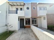 CASA EN VENTA EN VILLA FONTANA, TLAQUEPAQUE