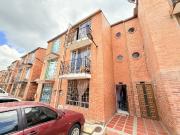 casa en venta en villa imperial. Cod V2305