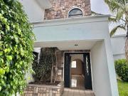 CASA EN VENTA EN VILLAS DE IRAPUATO