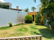 CASA EN VENTA EN VILLAS DE IRAPUATO, CERCA DEL TEMPLO...