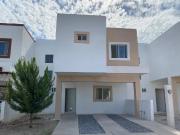 Casa en venta en Villas de las Perlas, Torreón, Coahuila...