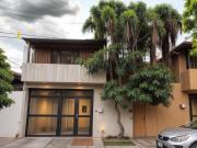 Casa en Venta en Villas de Santiago, 3 Niveles, 3...