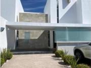 CASA EN VENTA EN JURIQUILLA, VILLAS DEL MESON