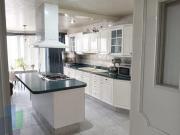 Casa en venta en Villas del Mesón Juriquilla con gran jardín