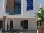 Casa en venta en Villas del Renacimiento, Torreón,...