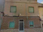 Casa en venta en Villena, Las Cruces. Casa en pleno...