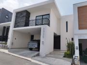 Casa en venta en Vistancias 2 Sector, Monterrey, Nuevo León