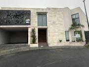 Casa en Venta en Vistancias del Vergel con Paneles Solares