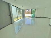 Casa en venta en Vistas Altozano con excelentes acabados...