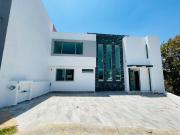 CASA EN VENTA EN VISTAS ALTOZANO CON RECÁMARA EN PLANTA BAJA