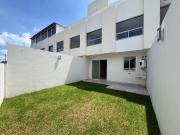 CASA EN VENTA EN VISTAS SAN RUBEN ¡JARDÍN Y HAB. EN...