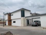 CASA EN VENTA EN VIÑEDOS EN EL PRIMER SECTOR