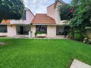 CASA EN VENTA EN VOLCANES DE CUAUTLA DE DOS NIVELES