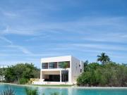 CASA EN VENTA MÉRIDA FRENTE A LAGO DE KANHA, YUCATÁN...