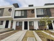 Casa en venta en ZAKIA, Querétaro. Recamara en planta baja