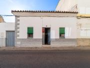 Casa en venta en Zamora, Pinilla. Tu refugio con patio...