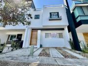 CASA EN VENTA EN ZAPOPAN, FRACCIONAMIENTO BOSQUES DE SAN...