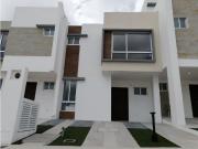 CASA EN VENTA EN ZARU FRENTE A ZAKIA EL MARQUES...