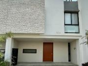 CASA EN VENTA EN ZENITH RESIDENCIAL