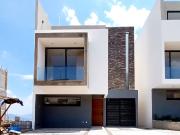 CASA EN VENTA EN ZIBATÁ, con vistas espectaculares CASA EN VENTA EN ZIBATÁ, con vistas espectaculares