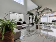 CASA EN VENTA EN ZIBATA DENTRO DE FRACCIONAMIENTO, 3...