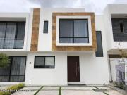 Casa en venta en Zibatá, Querétaro