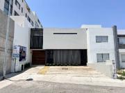 CASA EN VENTA EN ZIBATA QUERETARO