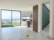 Casa en venta en Zimaltá, dentro de coto